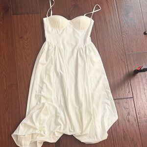 Chic Strapless Cream Dress